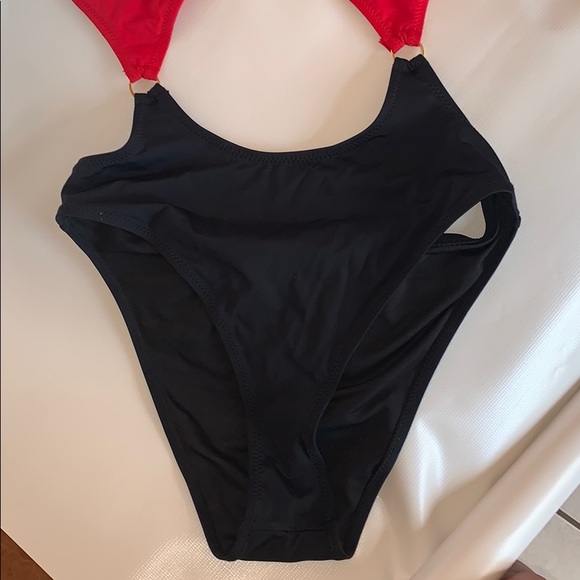 One piece bathing suit - Picture 5 of 5